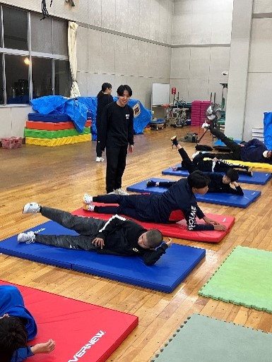 R7.11.29 公開講座「少年少女のための運動能力向上教室」を開催いたしました