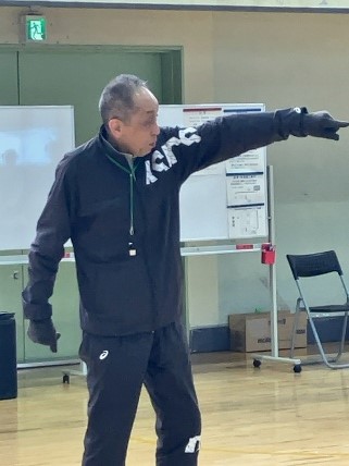 R7.12.20公開講座「中学生のためのバスケットボール教室」を開催いたしました