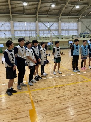 R7.12.20公開講座「中学生のためのバスケットボール教室」を開催いたしました