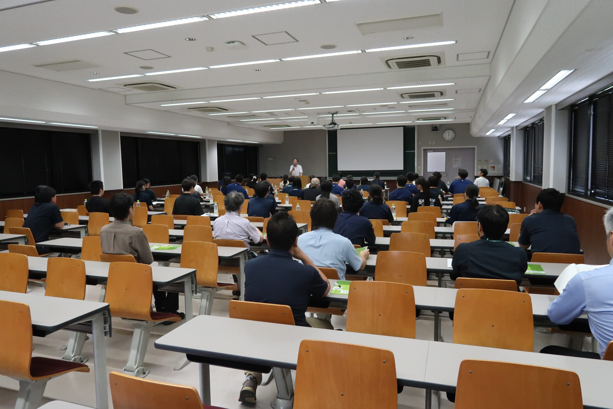 第30回農学部4学科「食料農学科」「生命科学科」「地域環境科学科」「動物科学、水産科学科」の実験講座　を開催いたしました